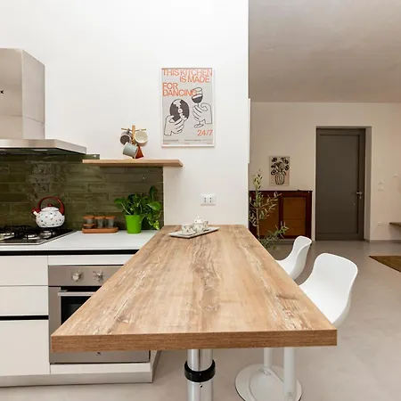 Salenthea 梅尔皮尼亚诺